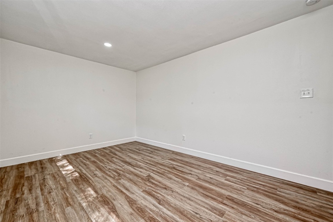 5609 Denmark Street Houston, TX 77028 - Photo 8 of 12