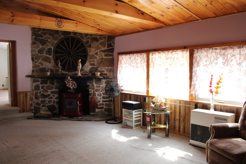 227 Golden Road Morrisonville, NY 12962 - Photo 5 of 23 Gallery Image 5