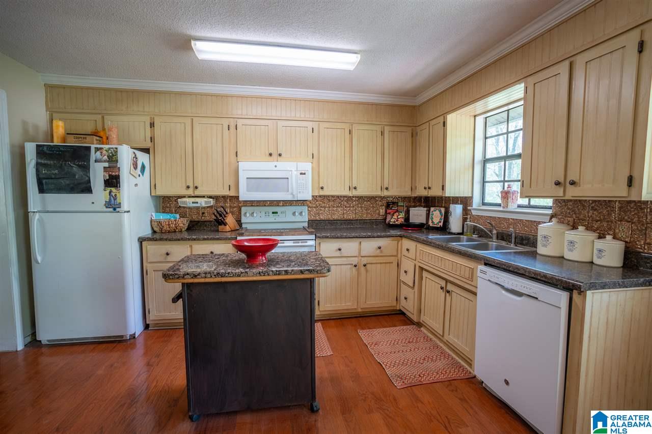 103 Ridgewood Drive Trussville, AL 35173 - Photo 8 of 29