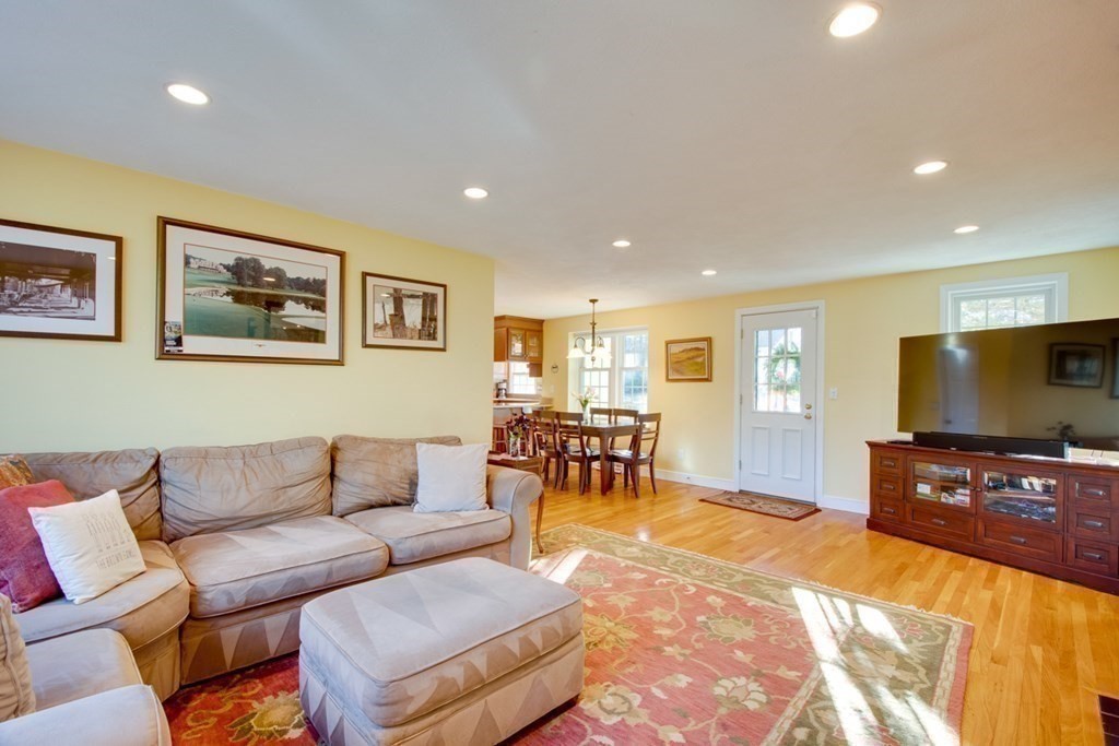 38 Rolling Lane Dover, MA 02030 - Photo 3 of 37