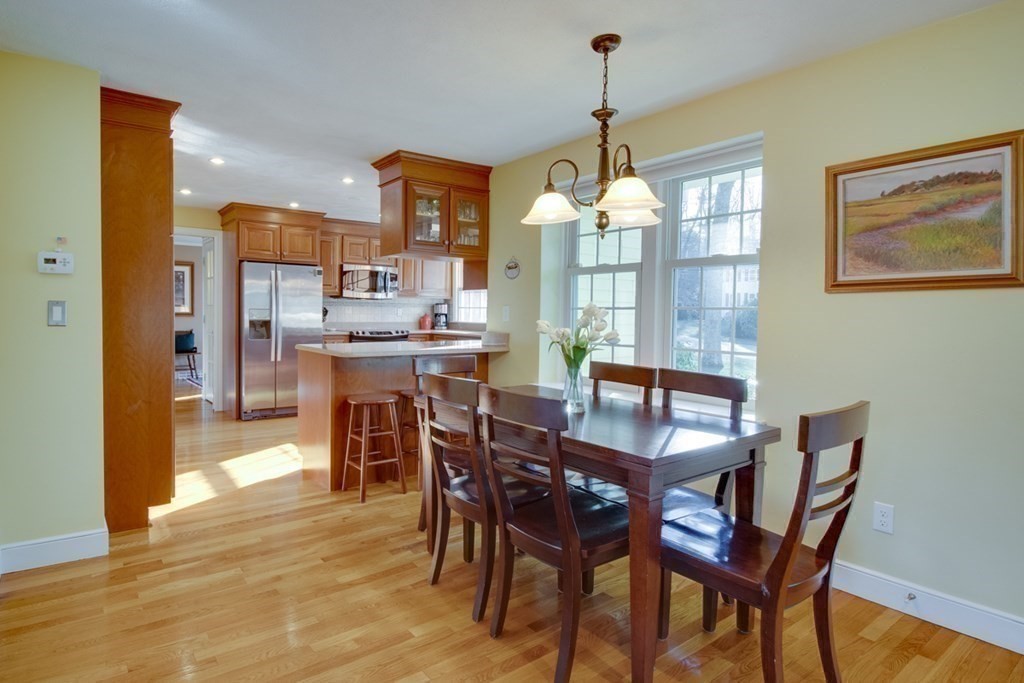 38 Rolling Lane Dover, MA 02030 - Photo 5 of 37