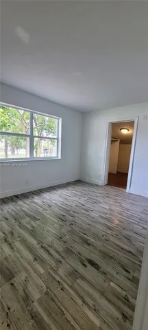 $2,500 | 1642 44th Street, West Palm Beach, FL 33407