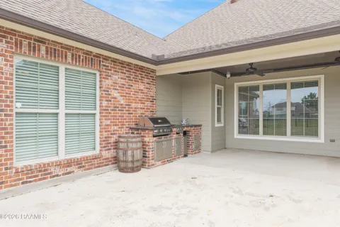 $325,000 | 102 Tortoise Lane, Broussard, LA 70518