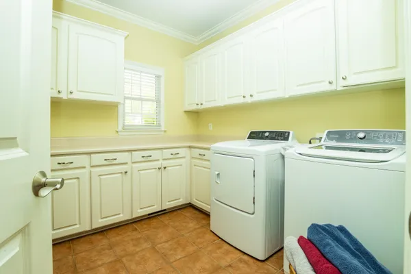 $885,500 | 413 Glocher Court, Moore, SC 29369