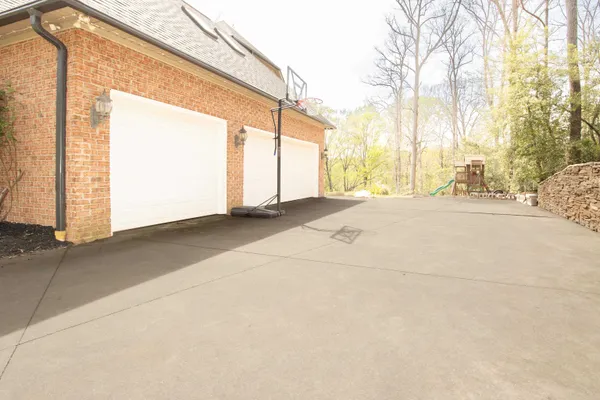 $885,500 | 413 Glocher Court, Moore, SC 29369