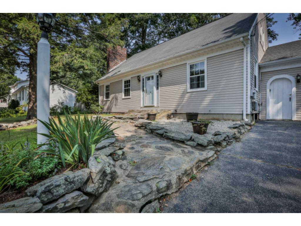 5 Stonehaven Road Nashua, NH 03062 - Photo 1 of 31