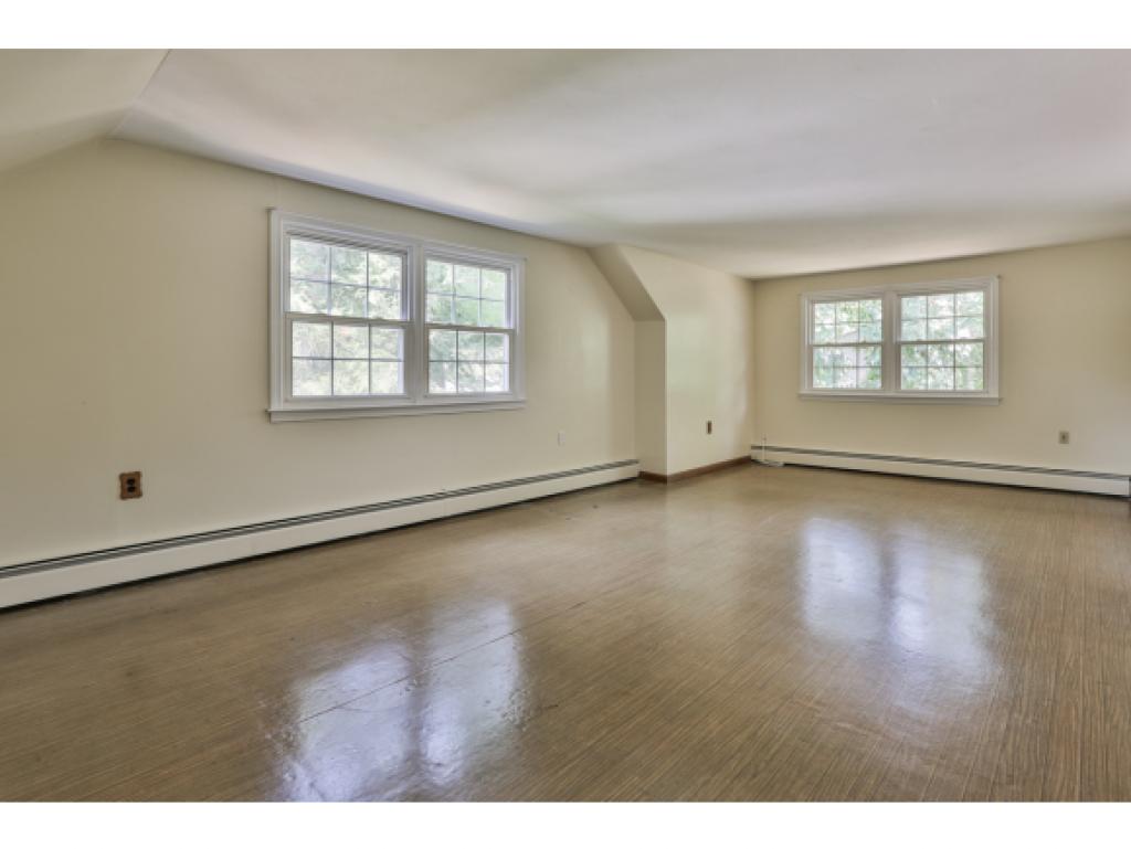 5 Stonehaven Road Nashua, NH 03062 - Photo 23 of 31