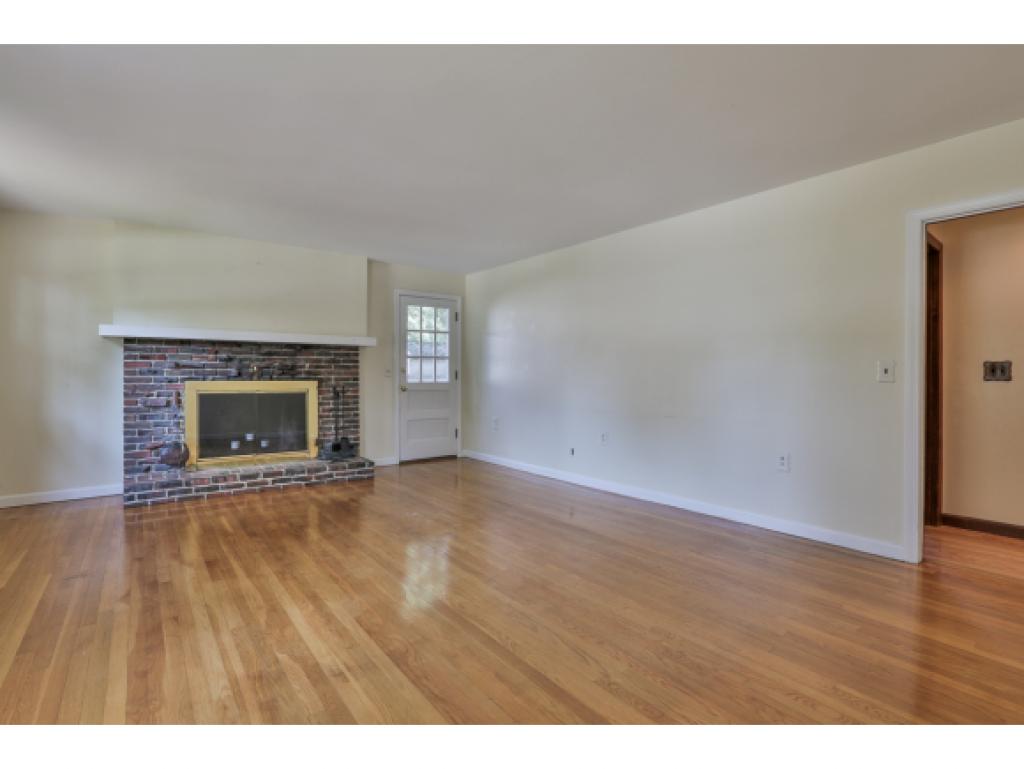 5 Stonehaven Road Nashua, NH 03062 - Photo 9 of 31