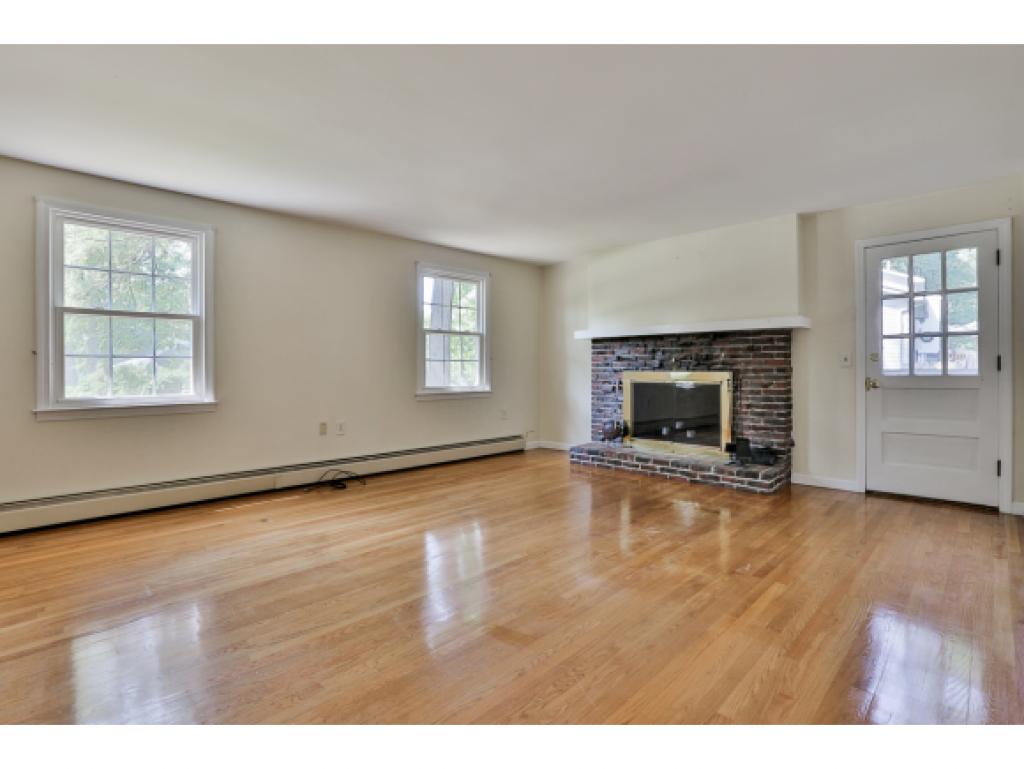 5 Stonehaven Road Nashua, NH 03062 - Photo 10 of 31