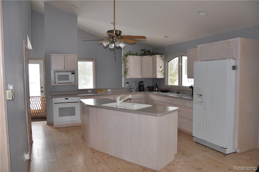 1342 Turrill Road Lapeer, MI 48446 - Photo 18 of 22 DSC_0165.JPG
