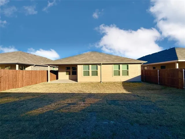 $2,350 | 8437 Hollymead Lane, Fort Worth, TX 76131