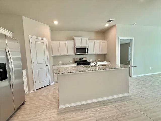 $2,350 | 8437 Hollymead Lane, Fort Worth, TX 76131