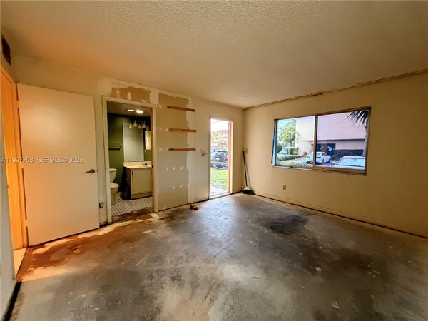 $220,000 | 17000 Northwest 67th Avenue, Unit 115, Hialeah, FL 33015