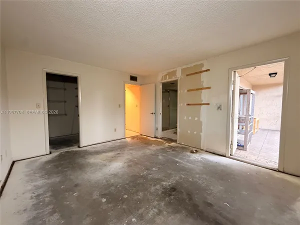 $220,000 | 17000 Northwest 67th Avenue, Unit 115, Hialeah, FL 33015