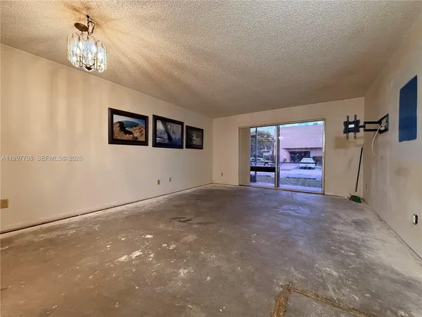 $220,000 | 17000 Northwest 67th Avenue, Unit 115, Hialeah, FL 33015