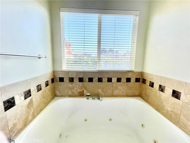 $8,900 | 1764 2nd Street, Manhattan Beach, CA 90266