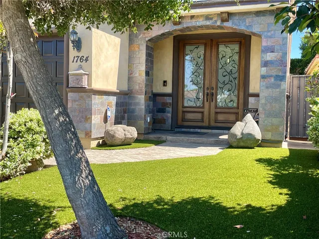 $8,900 | 1764 2nd Street, Manhattan Beach, CA 90266