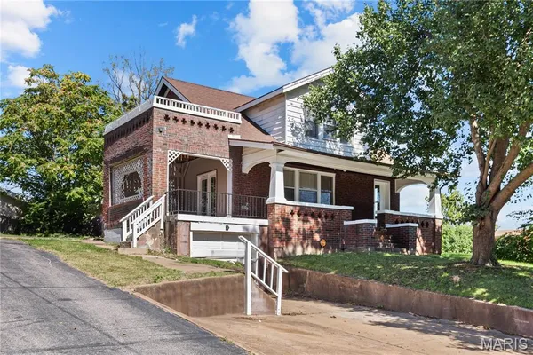 $179,900 | 215 Carson Road, Ferguson, MO 63135