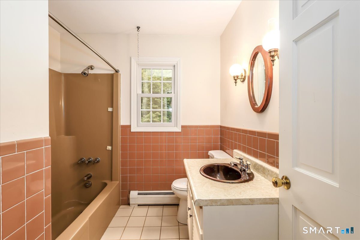 264 Chestnut Land Road New Milford, CT 06776 - Photo 13 of 28 Gallery Image 13