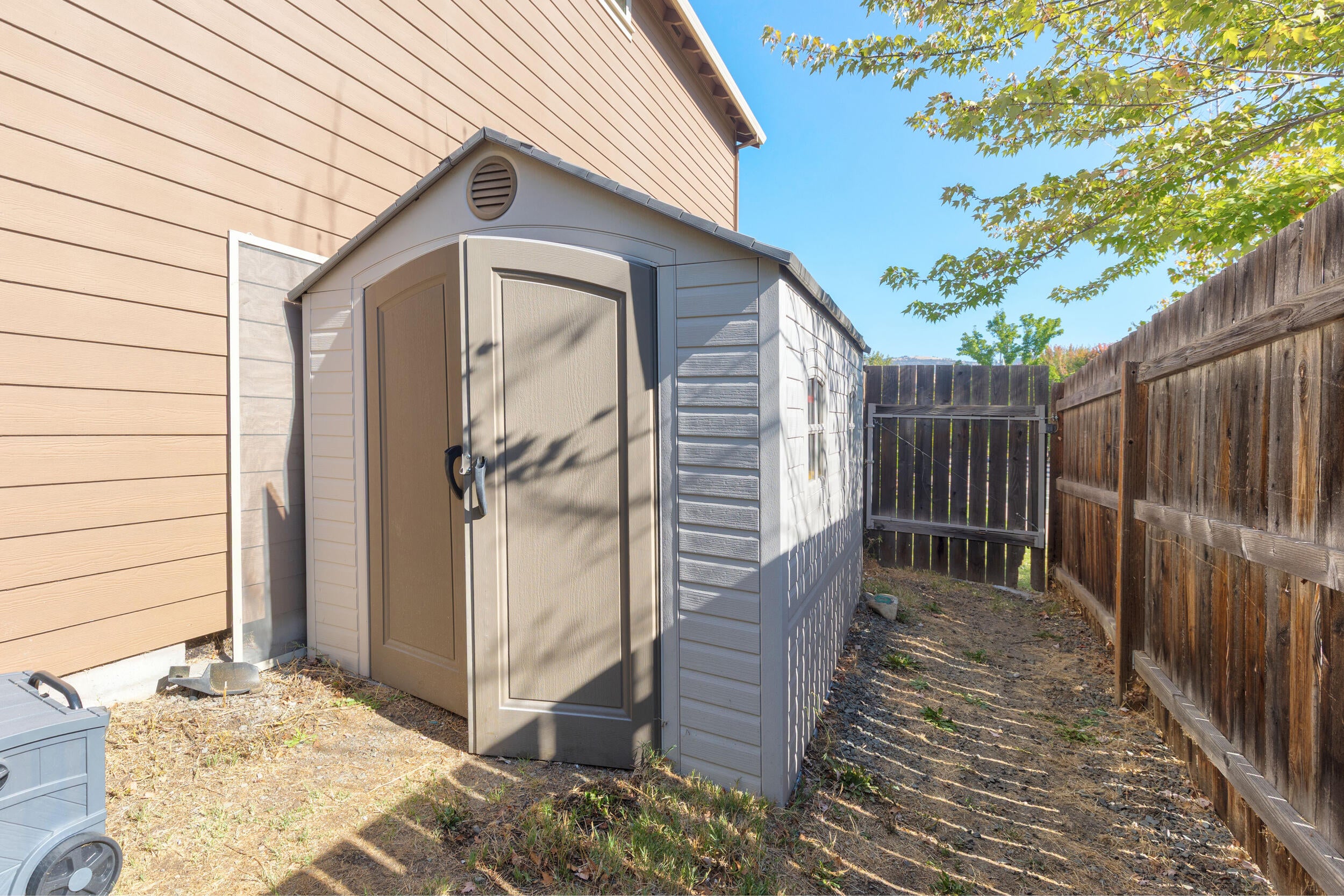 1032 Lithia Way Talent, OR 97540 - Photo 37 of 39 0R1A3990_1_2_3_4