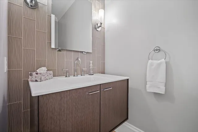 $1,370,000 | 1 Worthington Court, Bloomington, IL 61704