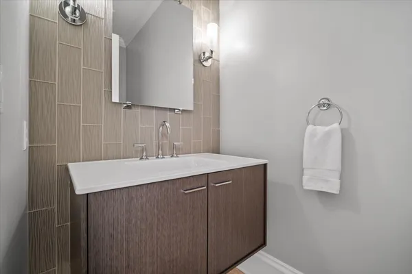 $1,299,999 | 1 Worthington Court, Bloomington, IL 61704