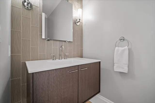 $1,370,000 | 1 Worthington Court, Bloomington, IL 61704