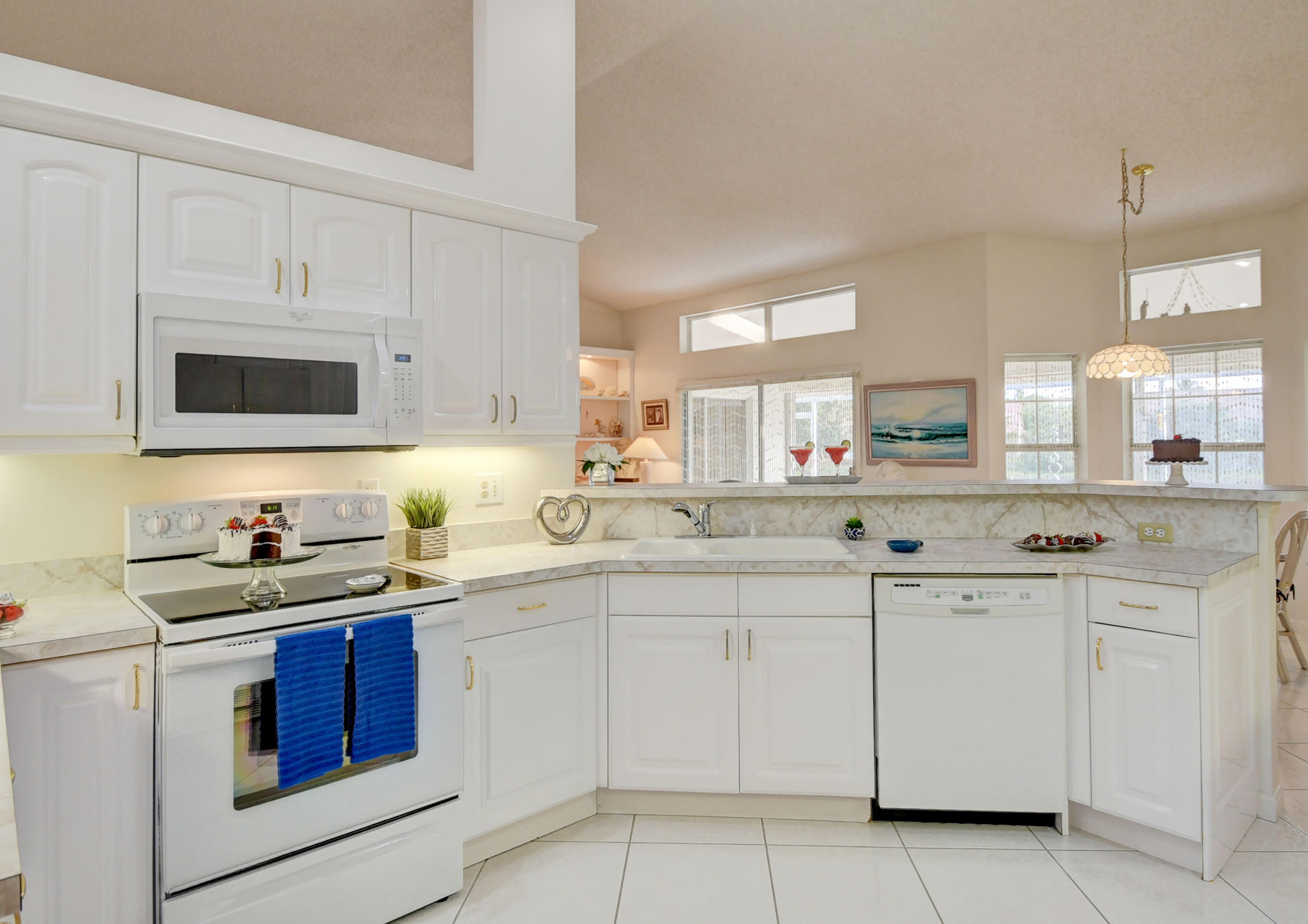 10756 Sea Cliff Circle Boca Raton, FL 33498 - Photo 38 of 68 Open & Bright