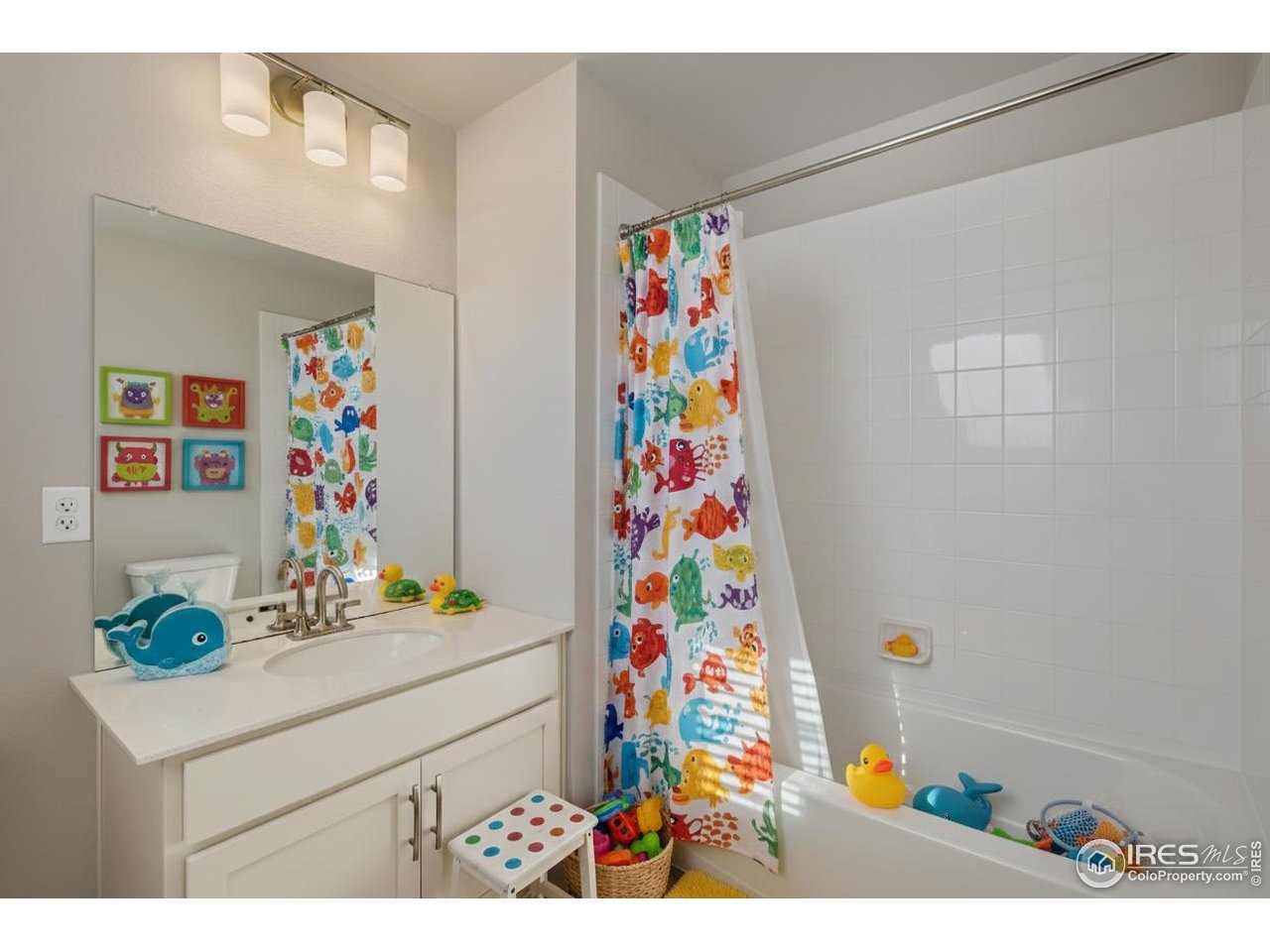 2291 East Suniga Road Fort Collins, CO 80524 - Photo 11 of 25 Shared upper level bathroom