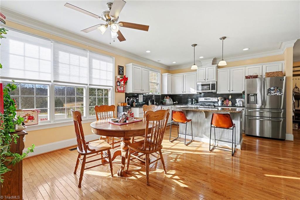 317 Single Tree Circle Haw River, NC 27258 - Photo 9 of 32