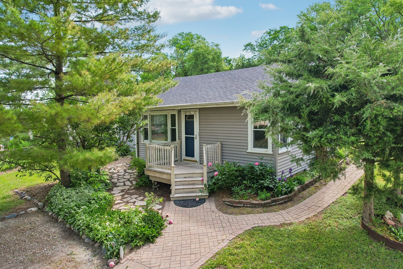 79 Eagle Point Road Fox Lake, IL 60020 - Photo 1 of 34 Gallery Image 1