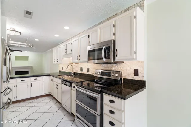 $359,900 | 708 Rose Garden Way, Knoxville, TN 37919