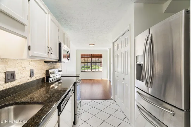 $359,900 | 708 Rose Garden Way, Knoxville, TN 37919