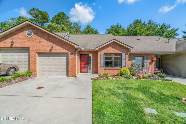 $359,900 | 708 Rose Garden Way, Knoxville, TN 37919