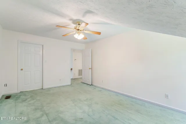 $359,900 | 708 Rose Garden Way, Knoxville, TN 37919