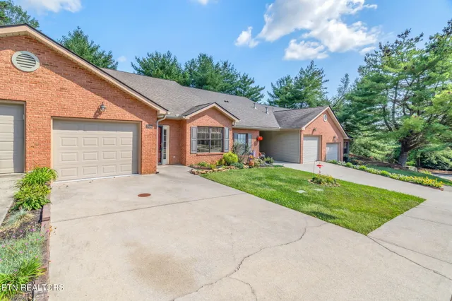 $359,900 | 708 Rose Garden Way, Knoxville, TN 37919