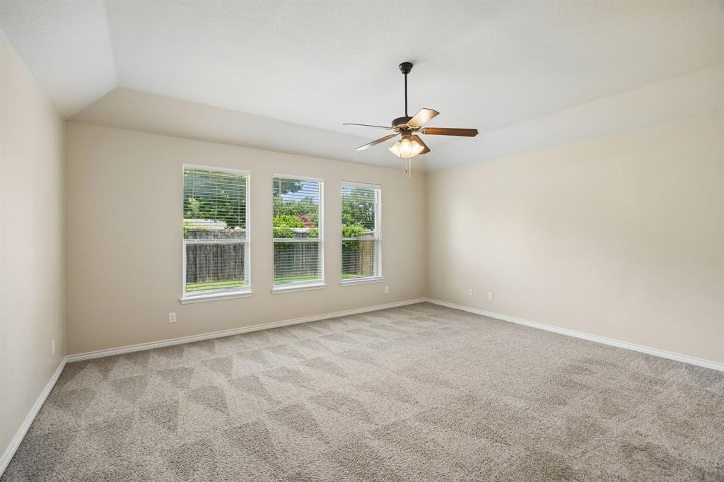 425 Corriente Trail Azle, TX 76020 - Photo 15 of 29