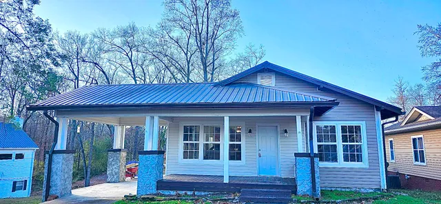 $249,900 | 1322 Pennsylvania Avenue, Etowah, TN 37331
