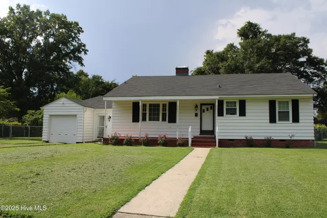 $164,900 | 707 Cameron Drive, Kinston, NC 28501