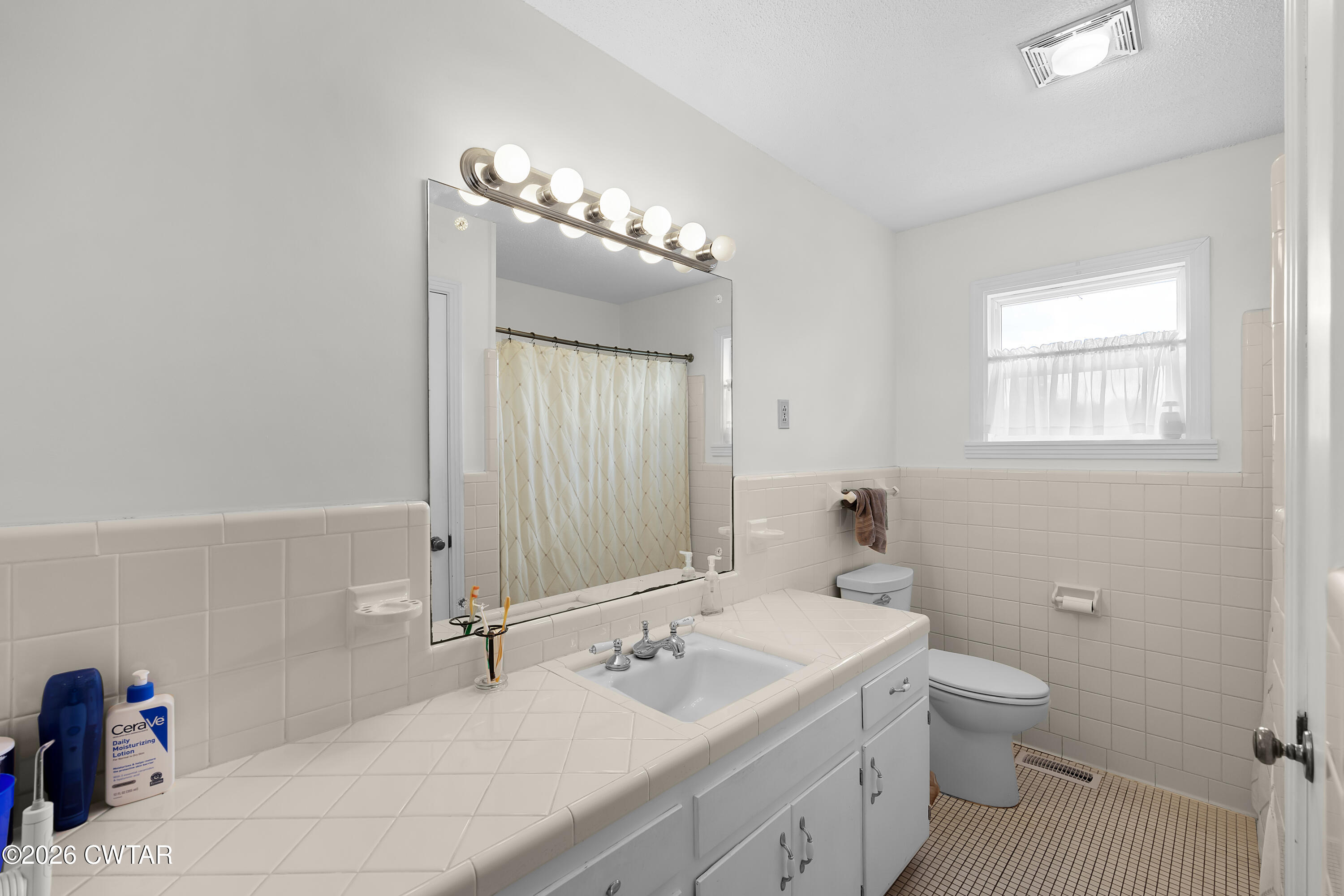 1321 Old Humboldt Road Jackson, TN 38305 - Photo 14 of 31 Bathroom