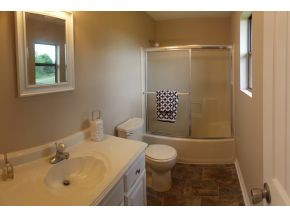 490 Sand Valley Road, Unit 1 Jonesborough, TN 37659 - Photo 8 of 18 Master Bath