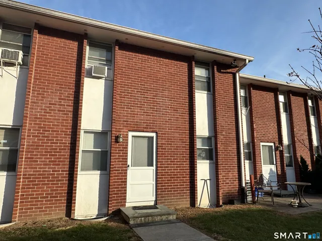 $278,000 | 15 Madison Street, Unit B7, Norwalk, CT 06854