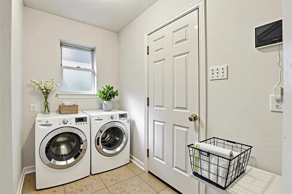 1312 Crows Nest Court Azle, TX 76020 - Photo 16 of 28 Virtually Staged