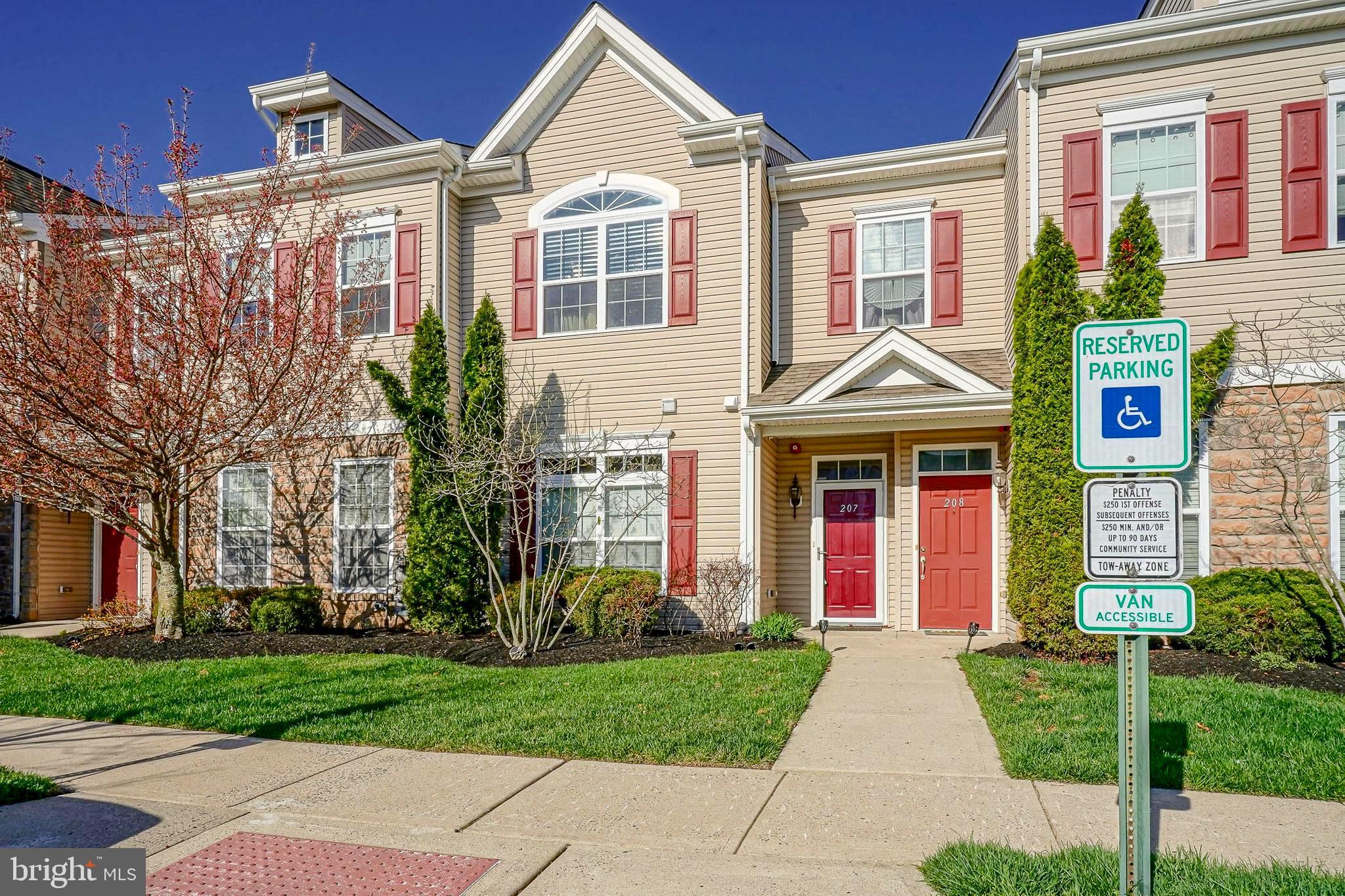 207 Raphael Court Williamstown, NJ 08094 - Photo 2 of 24