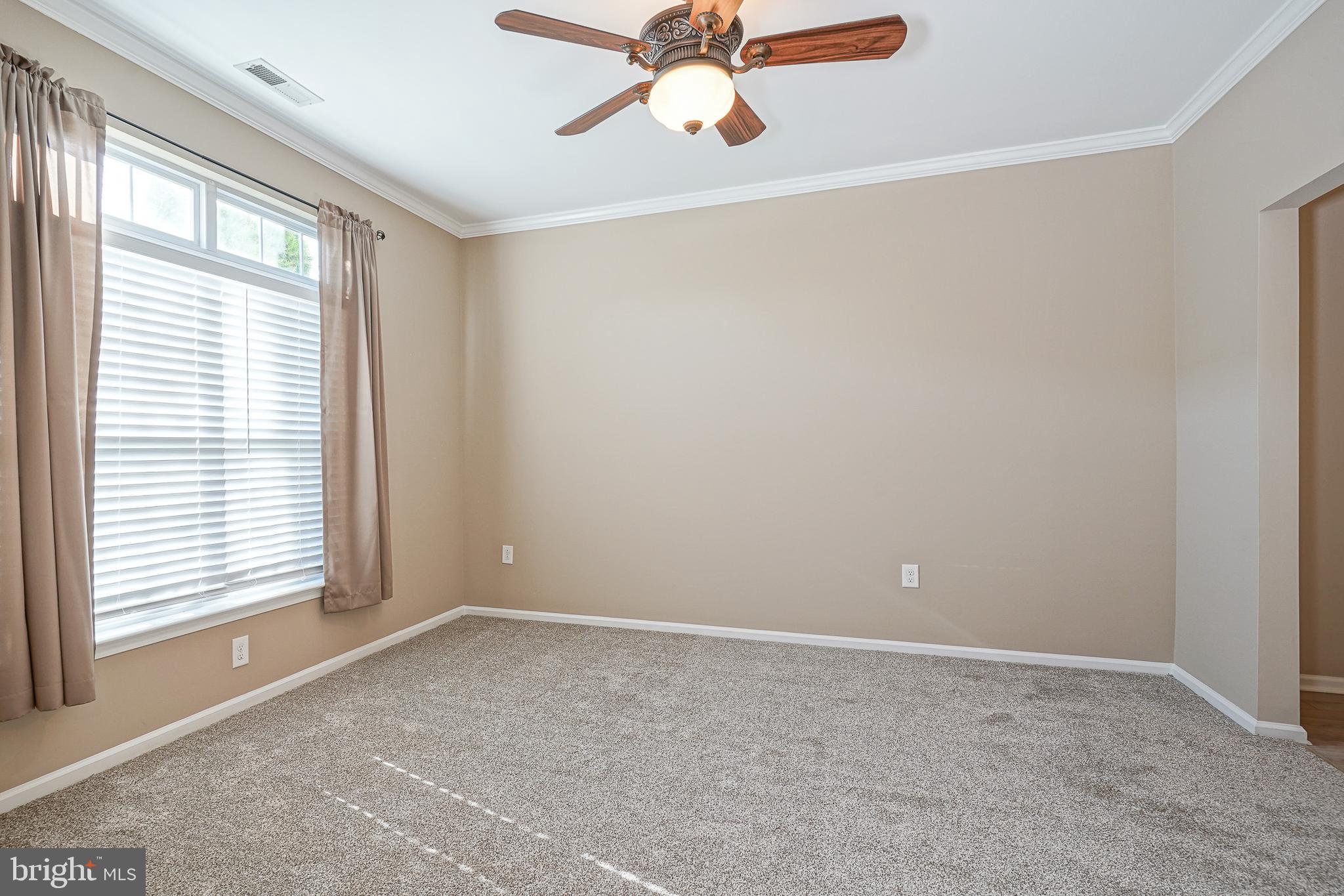 207 Raphael Court Williamstown, NJ 08094 - Photo 4 of 24