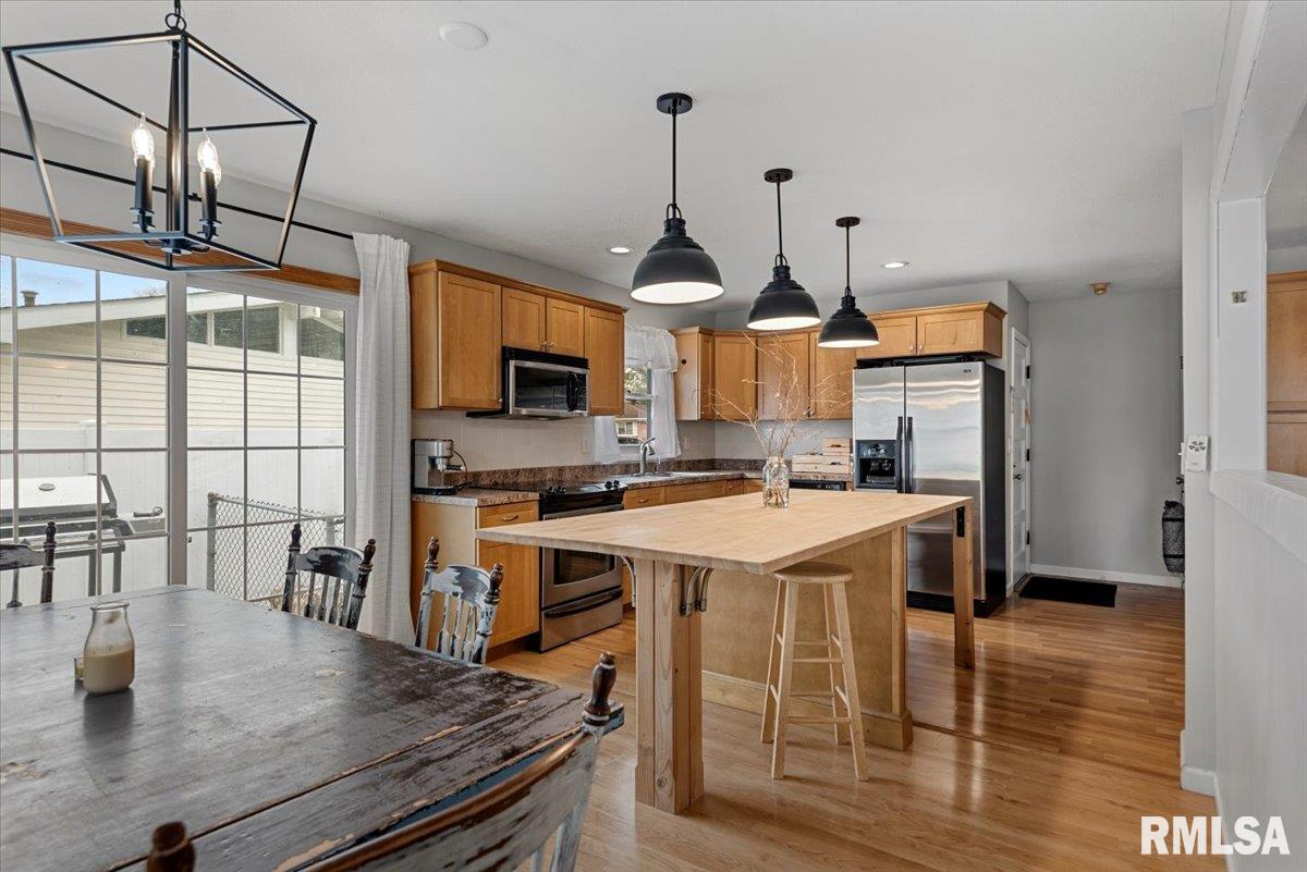 812 Roanoke Drive Springfield, IL 62702 - Photo 11 of 31