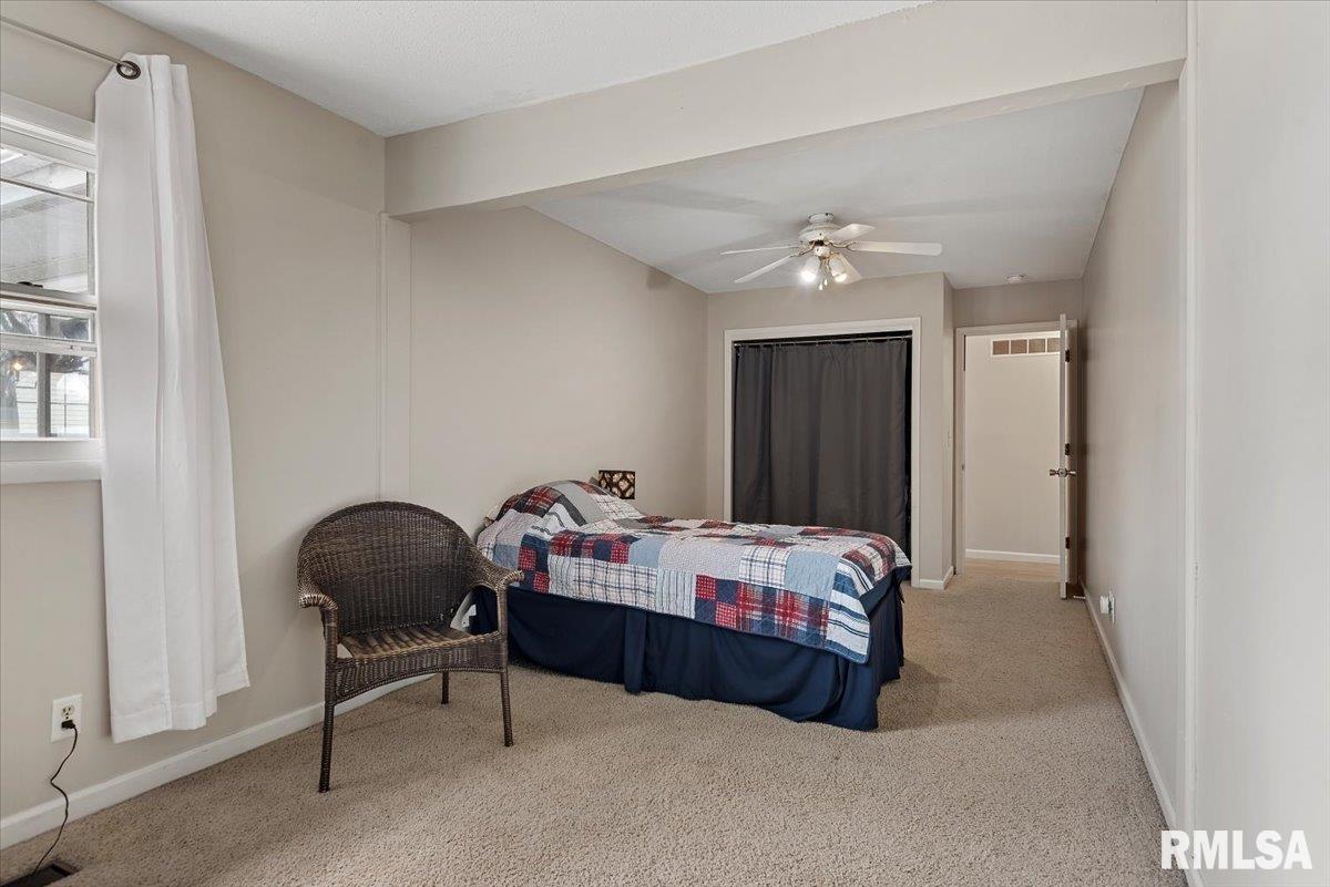 812 Roanoke Drive Springfield, IL 62702 - Photo 13 of 31