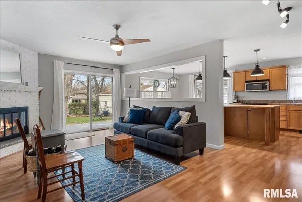 $244,900 | 812 Roanoke Drive, Springfield, IL 62702