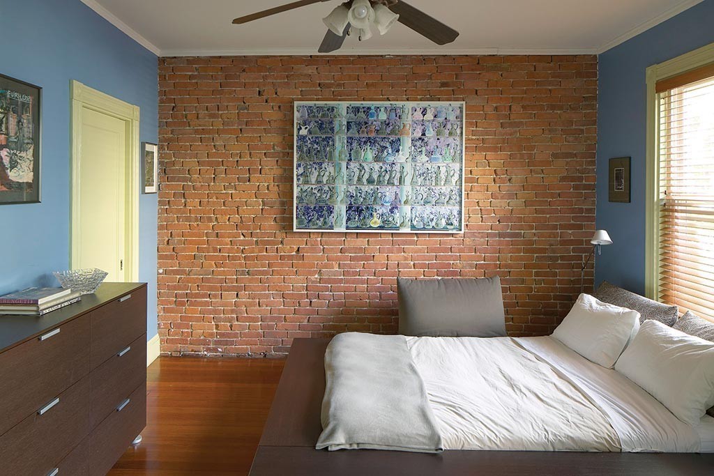 32 Stanton Road, Unit 1 Brookline, MA 02445 - Photo 6 of 6 a bedroom with a bed and a window