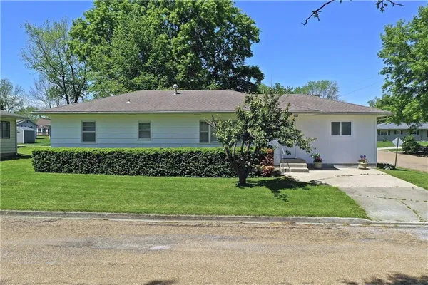 $235,000 | 402 South West Street, Concordia, MO 64020